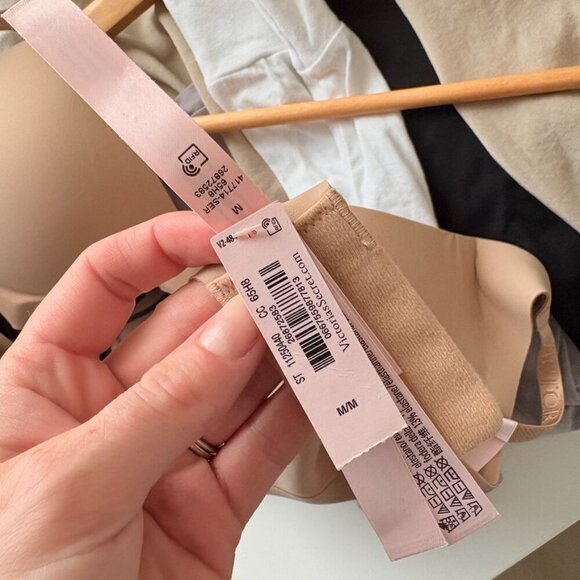 Victoria's Secret Bare Wireless Push Up Comfort Bra NWT Size Medium - Picture 7 of 7